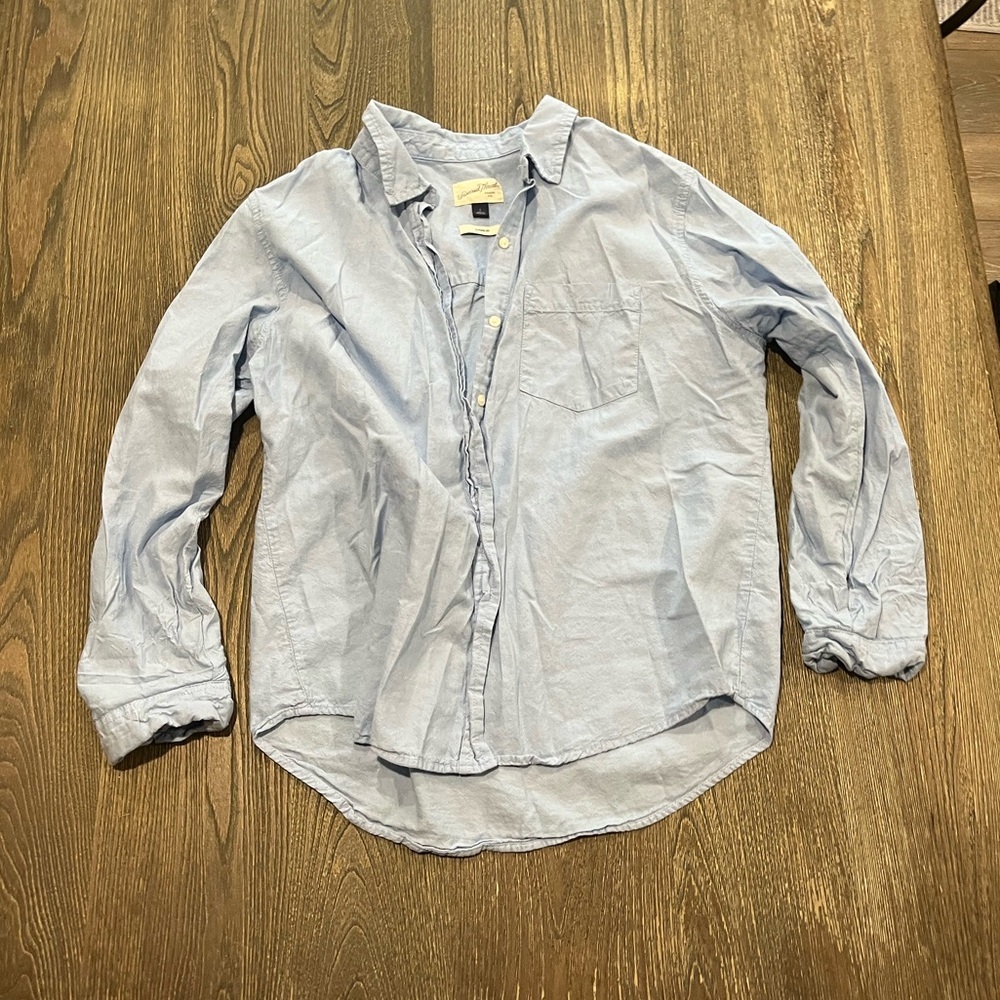 Universal Thread Shirt Button Up Long Sleeves Cla… - image 1